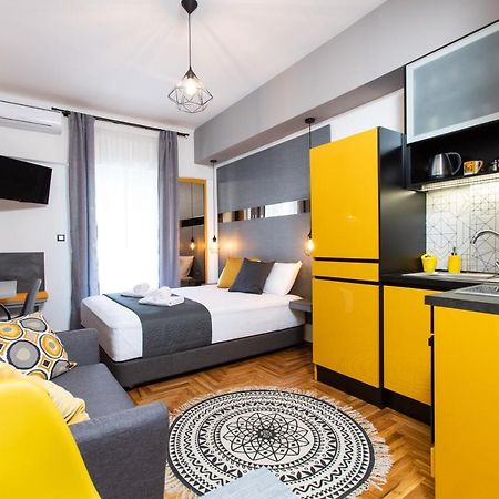 Downtown Luxury Boutique Suites : The Yellow Suite Salonic Exterior foto