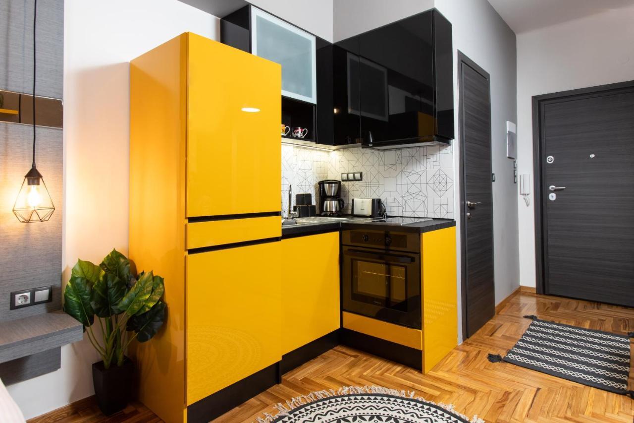 Downtown Luxury Boutique Suites : The Yellow Suite Salonic Exterior foto