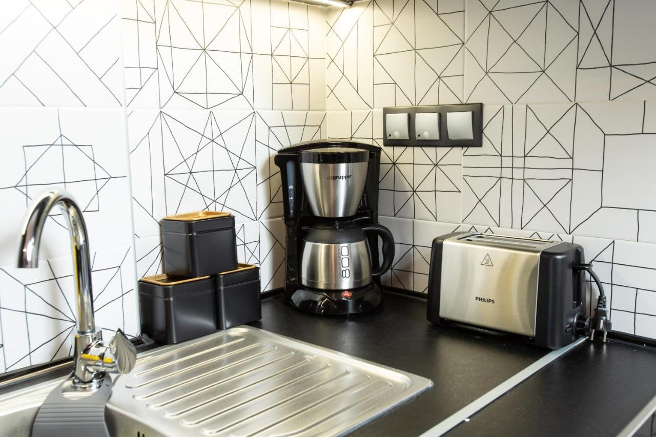 Downtown Luxury Boutique Suites : The Yellow Suite Salonic Exterior foto
