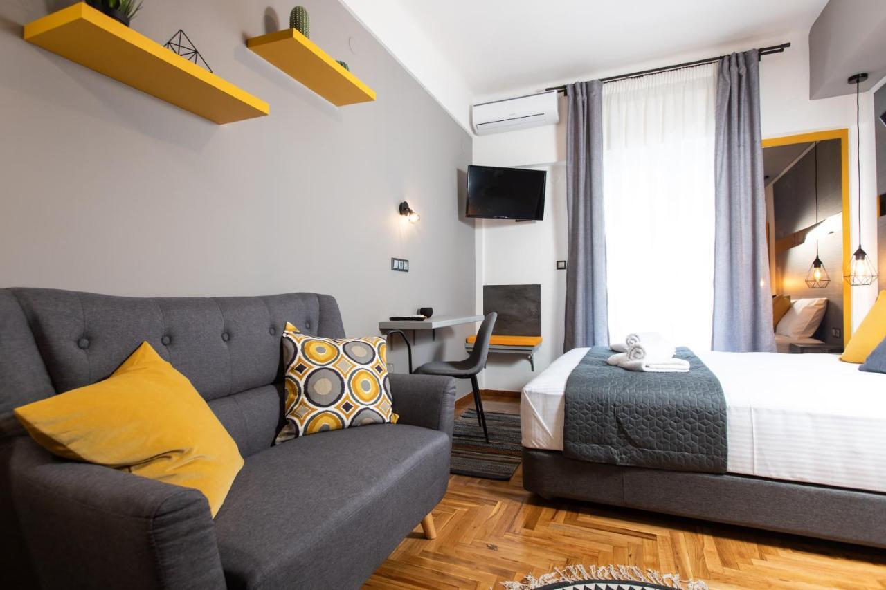 Downtown Luxury Boutique Suites : The Yellow Suite Salonic Exterior foto