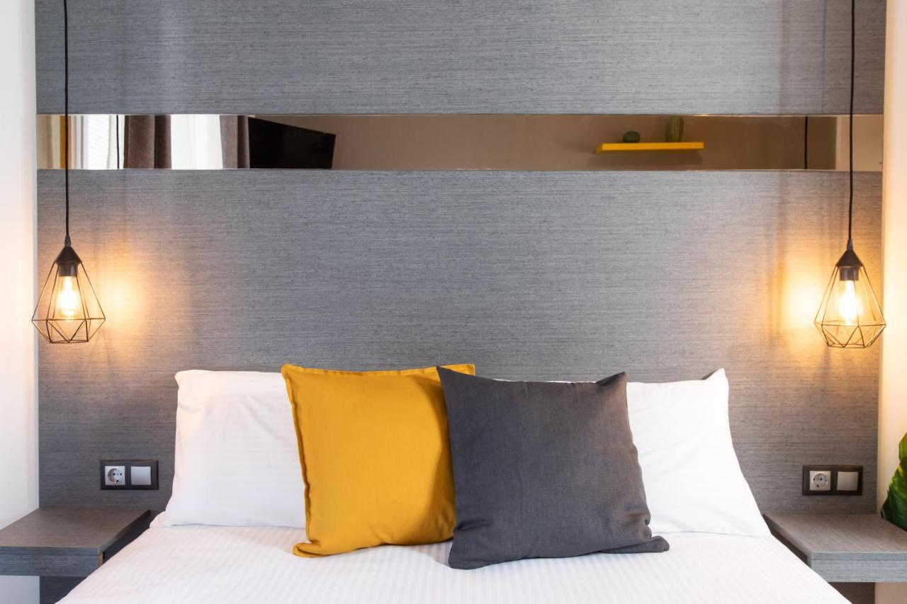 Downtown Luxury Boutique Suites : The Yellow Suite Salonic Exterior foto